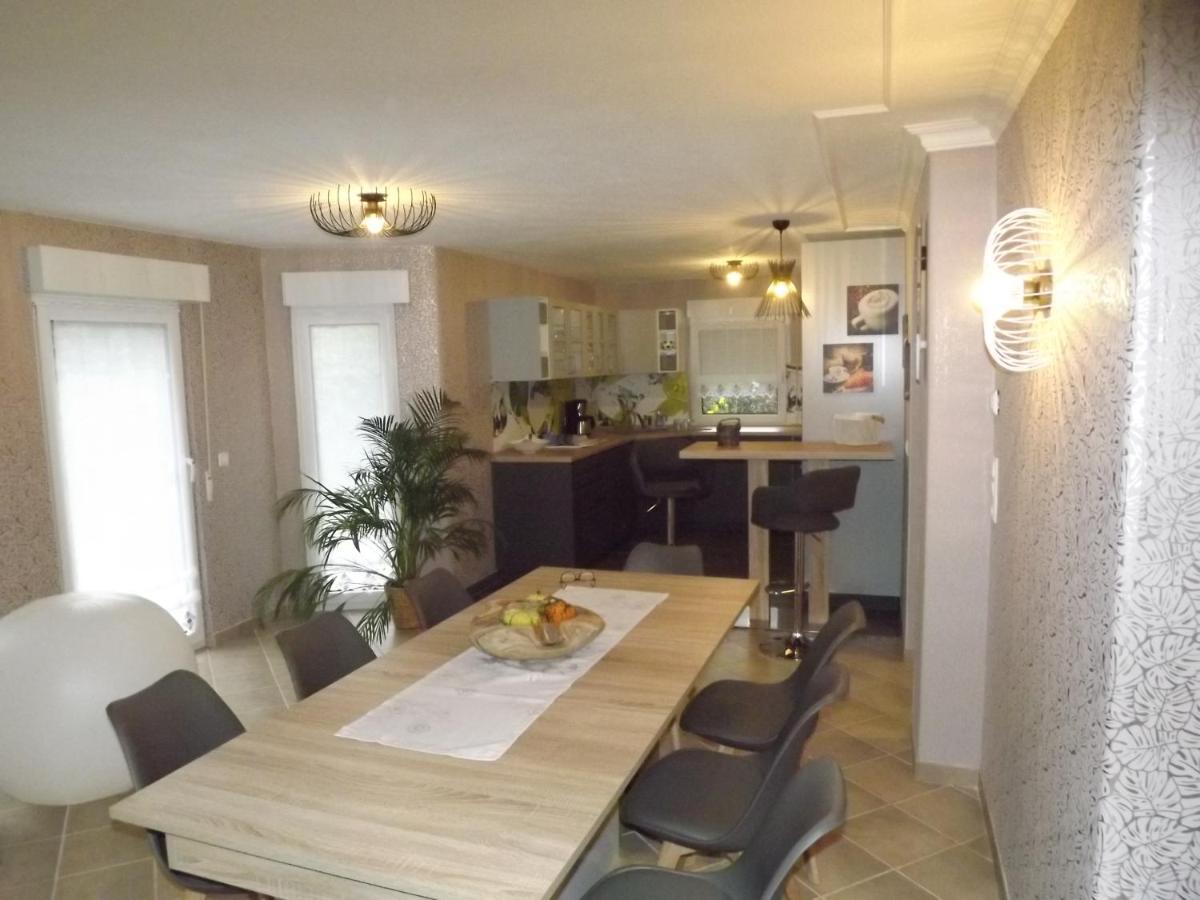Grosszuegige Ferienwohnung Am Waldesrand Im Seenland Lauta Exterior foto