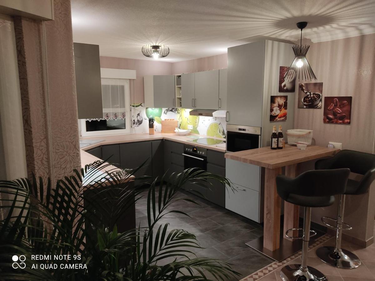 Grosszuegige Ferienwohnung Am Waldesrand Im Seenland Lauta Exterior foto