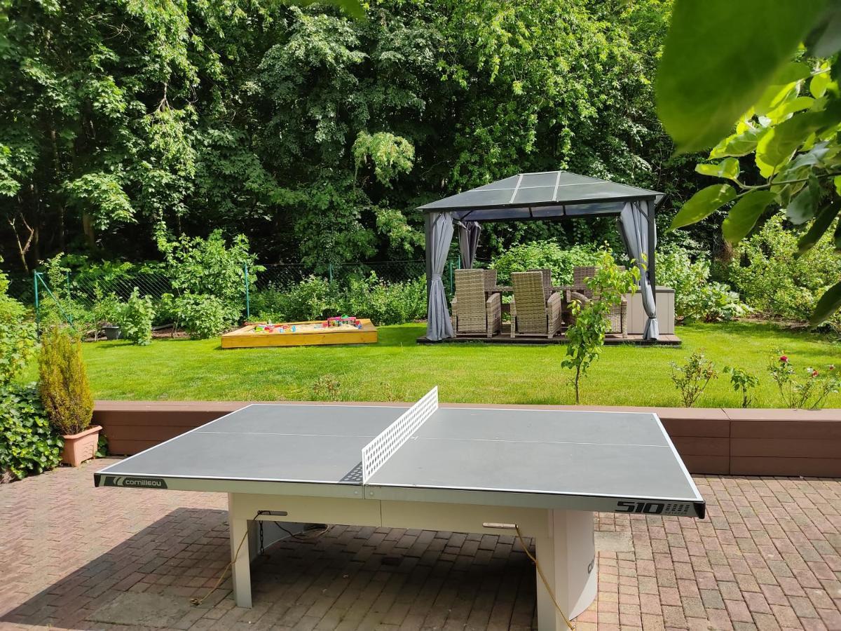 Grosszuegige Ferienwohnung Am Waldesrand Im Seenland Lauta Exterior foto