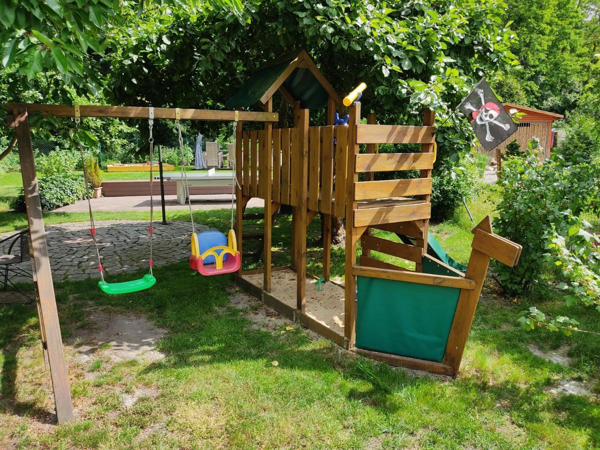 Grosszuegige Ferienwohnung Am Waldesrand Im Seenland Lauta Exterior foto